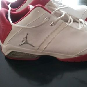 air jordan team reign low